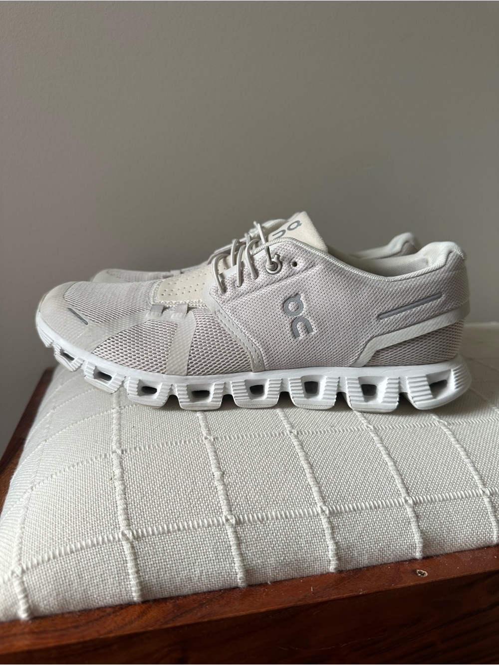 On Cloud Women’s Athletic Shoes in Light Gray - Picture 5 of 9